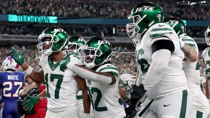 Jets Get Grim Update on Duane Brown Injury Ahead of Patriots Game