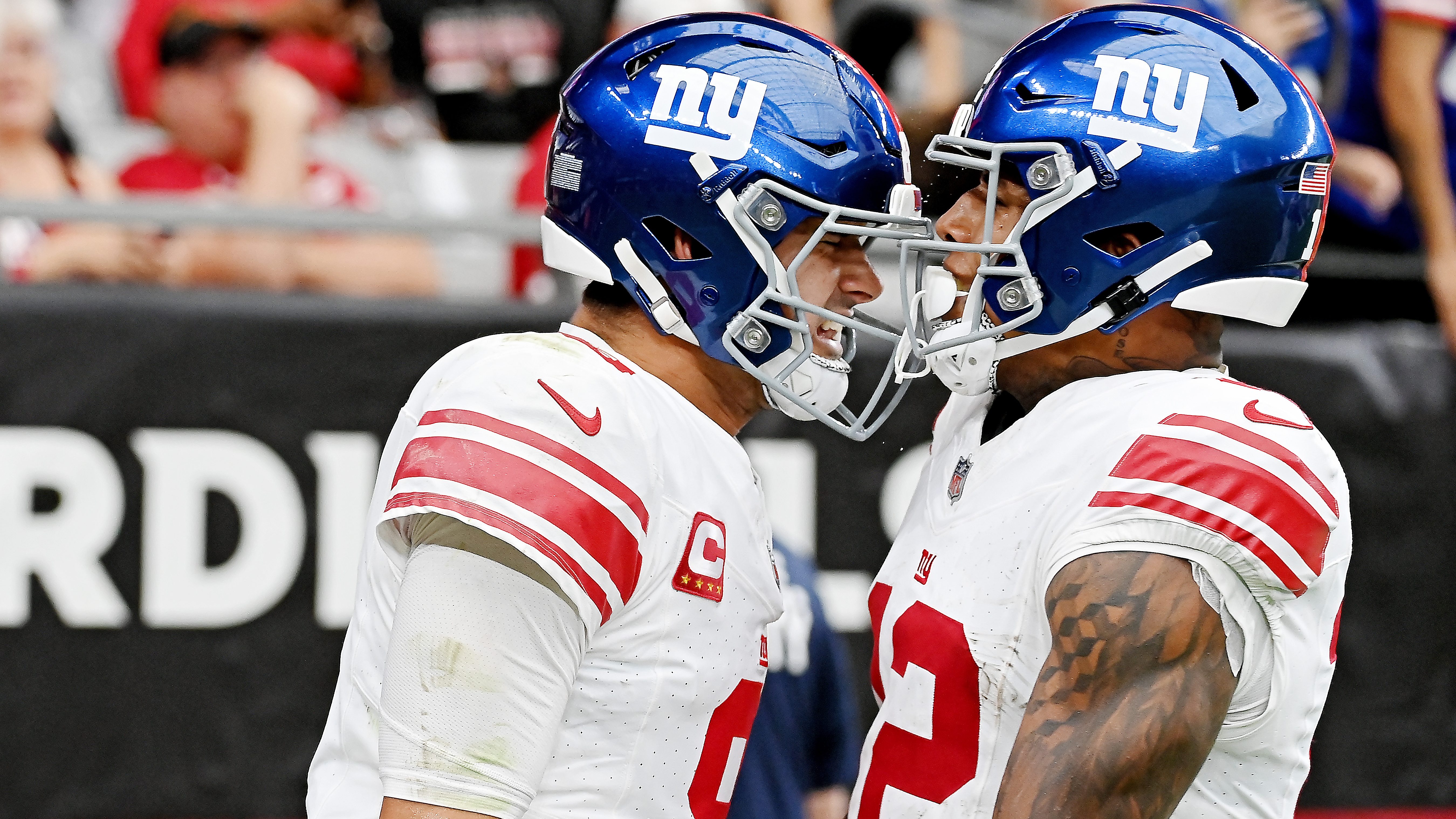 Daniel Jones, Giants Offensive Line Catch Heat from Fans in