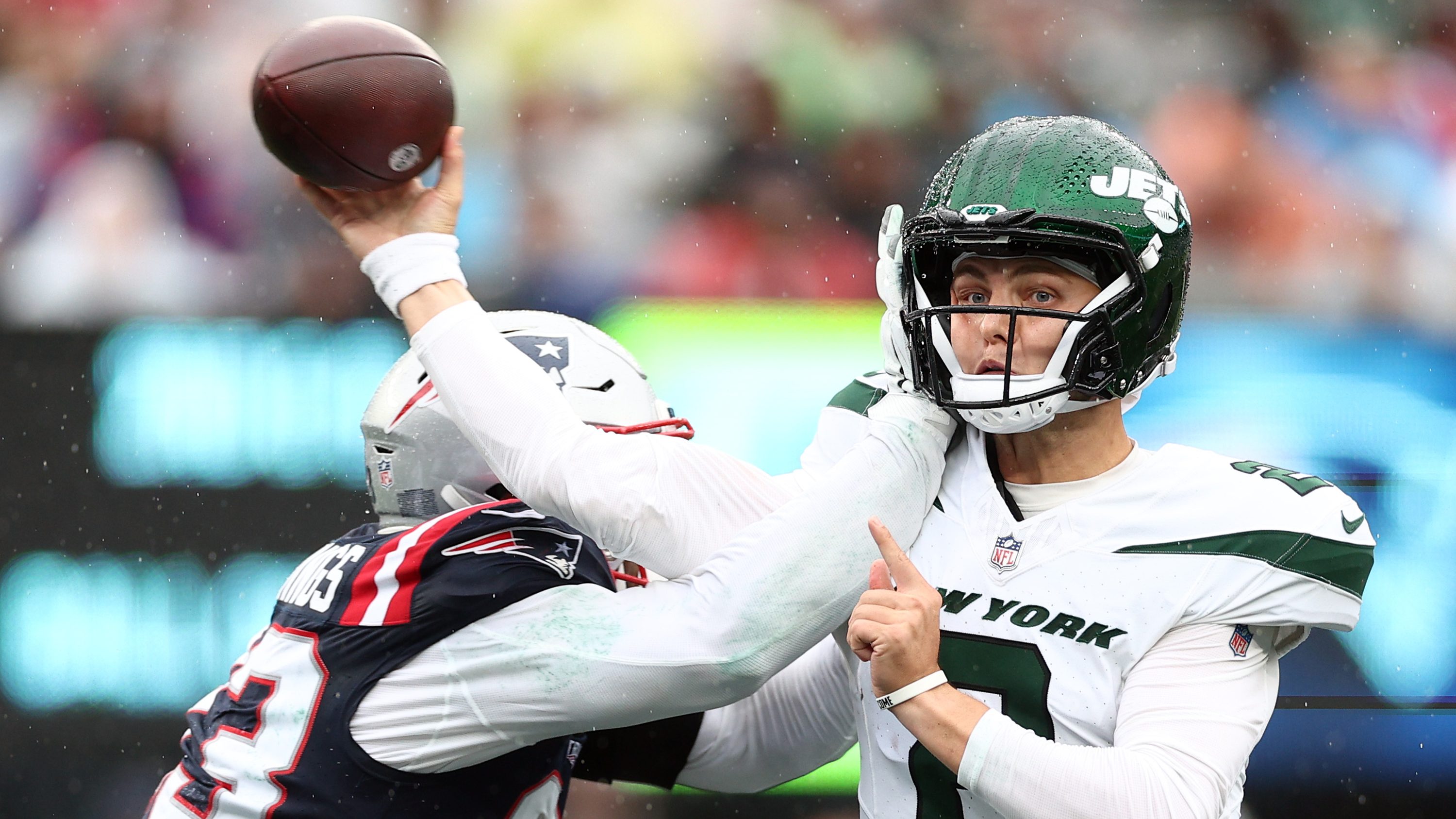 PHILADELPHIA, PA - AUGUST 12: New York Jets defensive end Carl Lawson (58)  looks on during