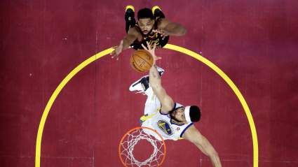 Ex-Warriors Big Man Joins Western Conference Rival: Report