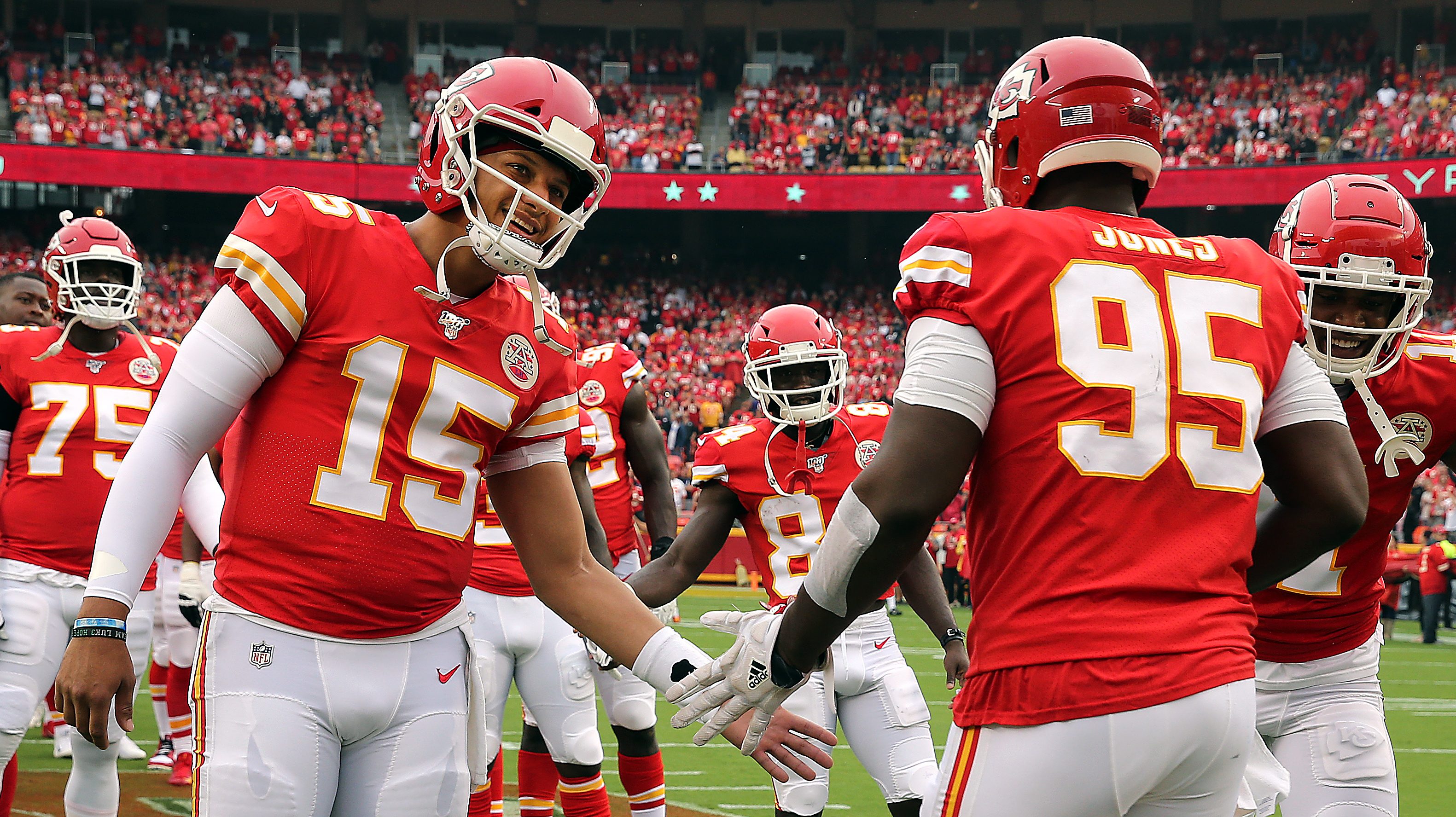 Fan runs onto field during Chiefs-Bills game over $1,000 bet, is later  arrested 