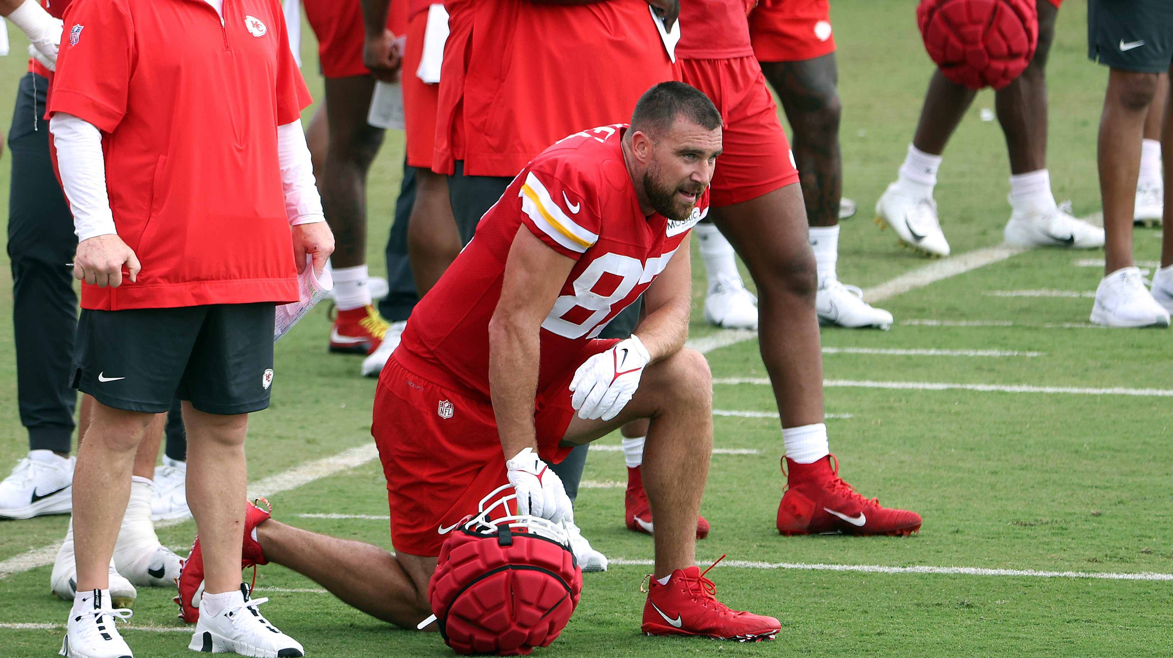 Detroit Lions vs. Kansas City Chiefs: Chiefs owner gives positive update on Travis  Kelce fitness