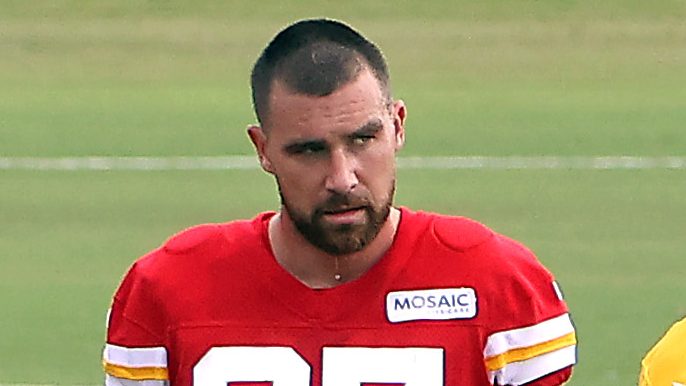 Report: Chiefs run injured Travis Kelce through gameday workout