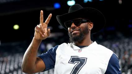 Former WR Dez Bryant Recruits Raiders Star to Cowboys