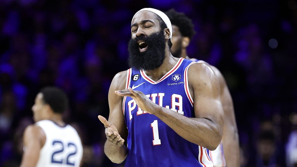 Sixers star James Harden in attendance for Eagles home opener