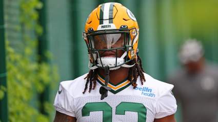 Eagles Poach Steelers DB, Sign RB & Cut 2 Players Ahead of Huge Matchup vs. Dolphins