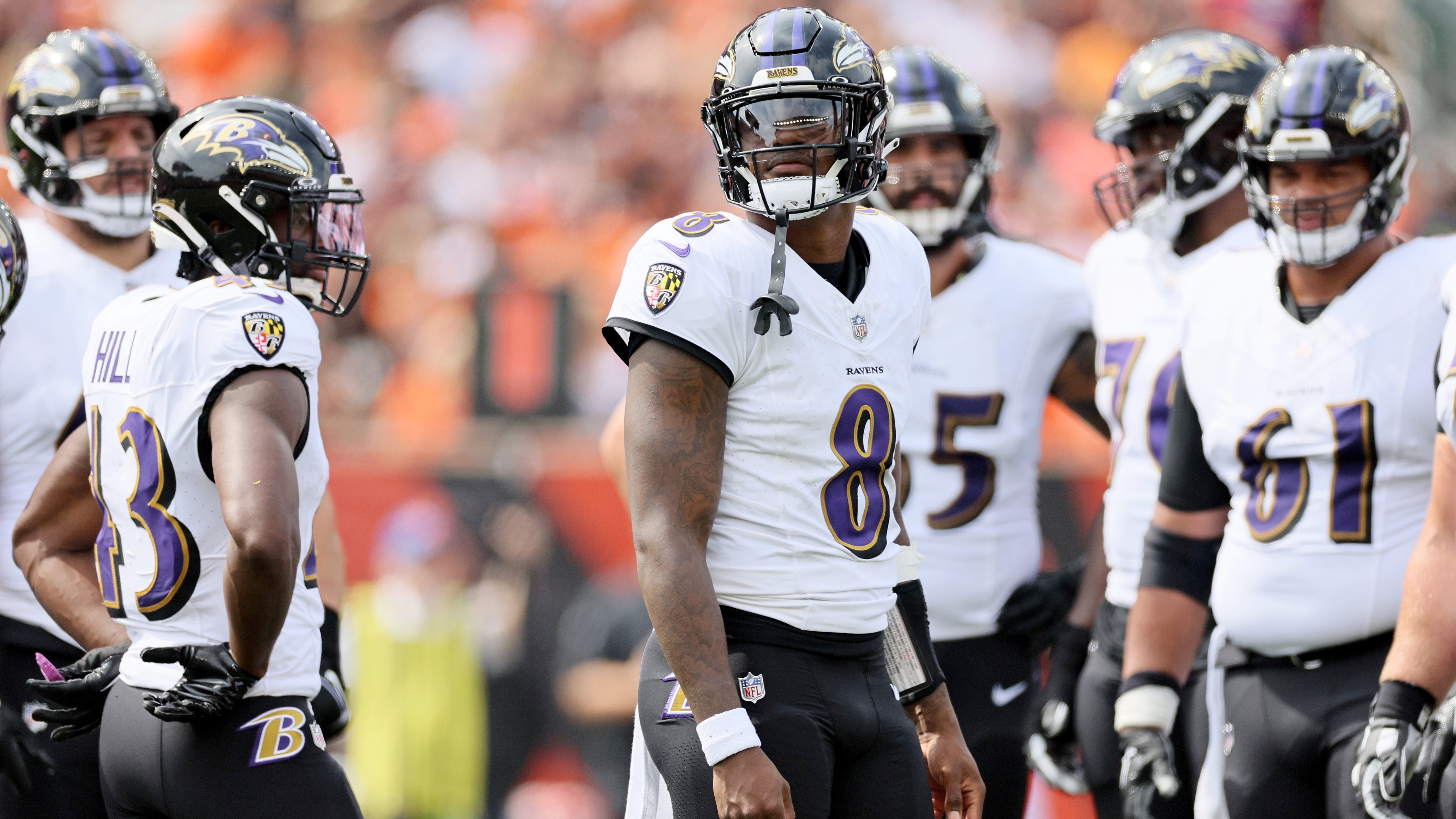 Baltimore Ravens quarterback Lamar Jackson (8) looks to pass against the  New York Giants during an NFL football game Sunday, Oct. 16, 2022, in East  Rutherford, N.J. (AP Photo/Adam Hunger Stock Photo - Alamy