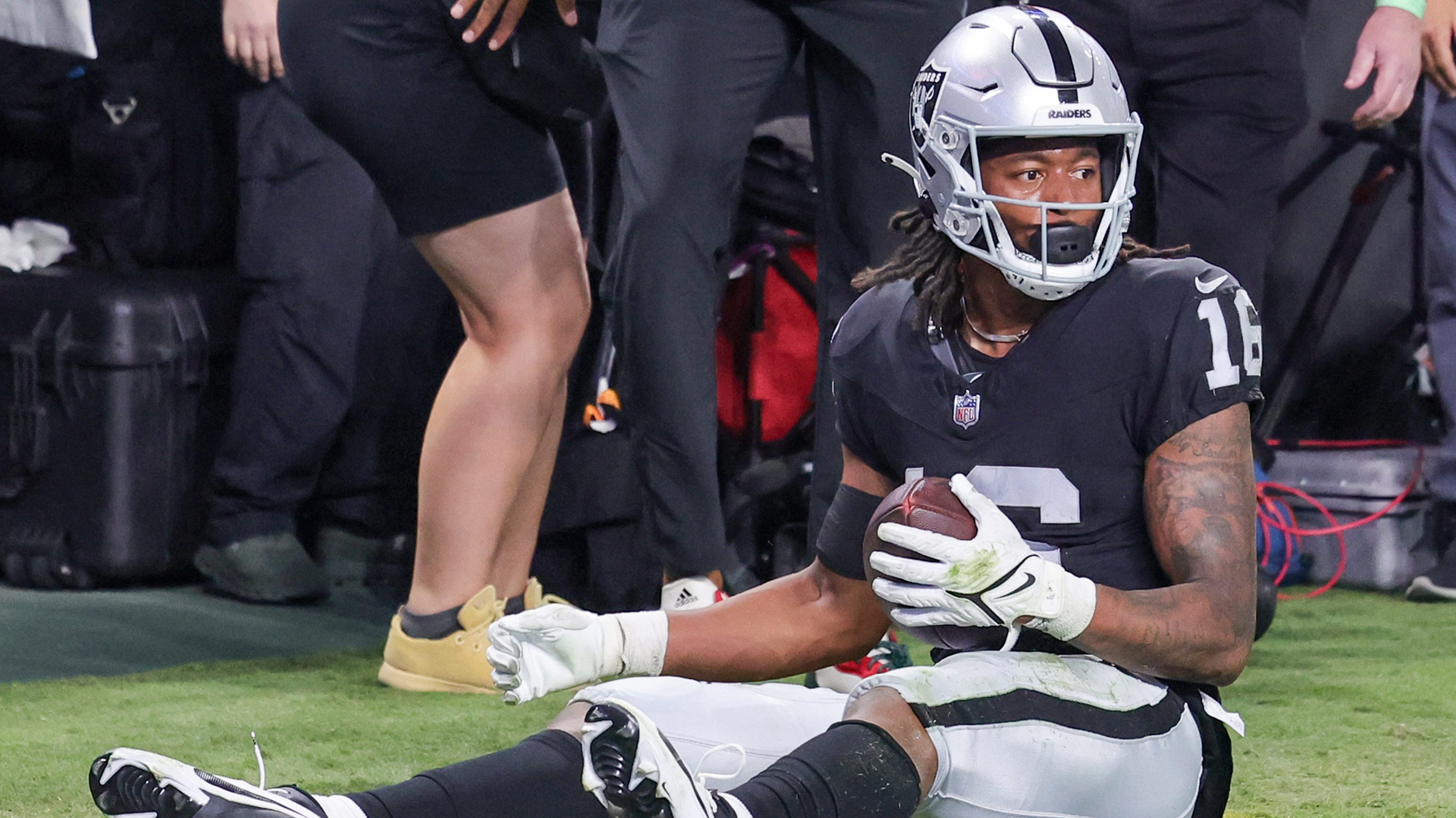 Raiders' Jakobi Meyers placed in concussion protocol after Week 1