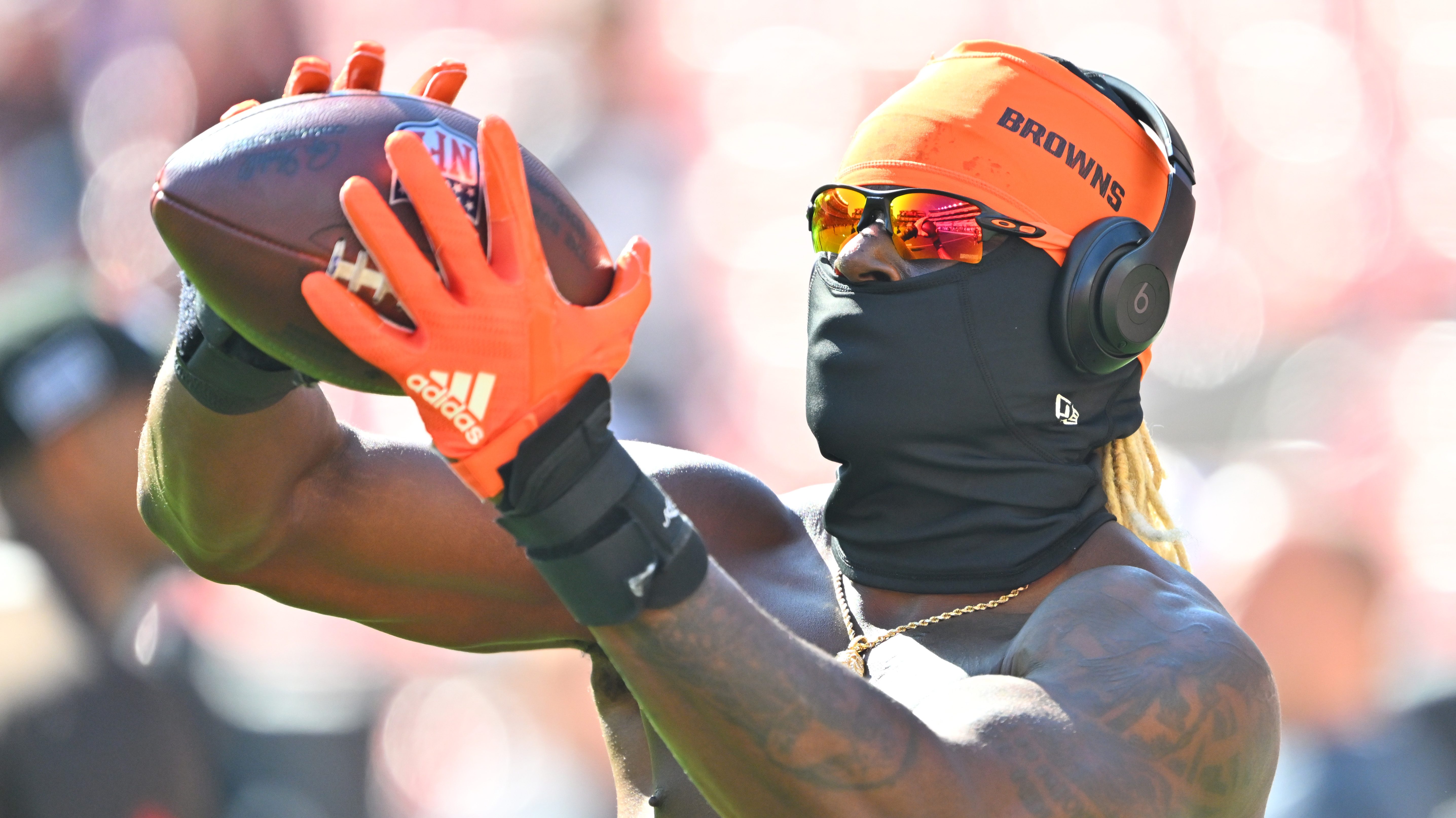 Browns' David Njoku Shares Photos Of Grisly Facial Burns