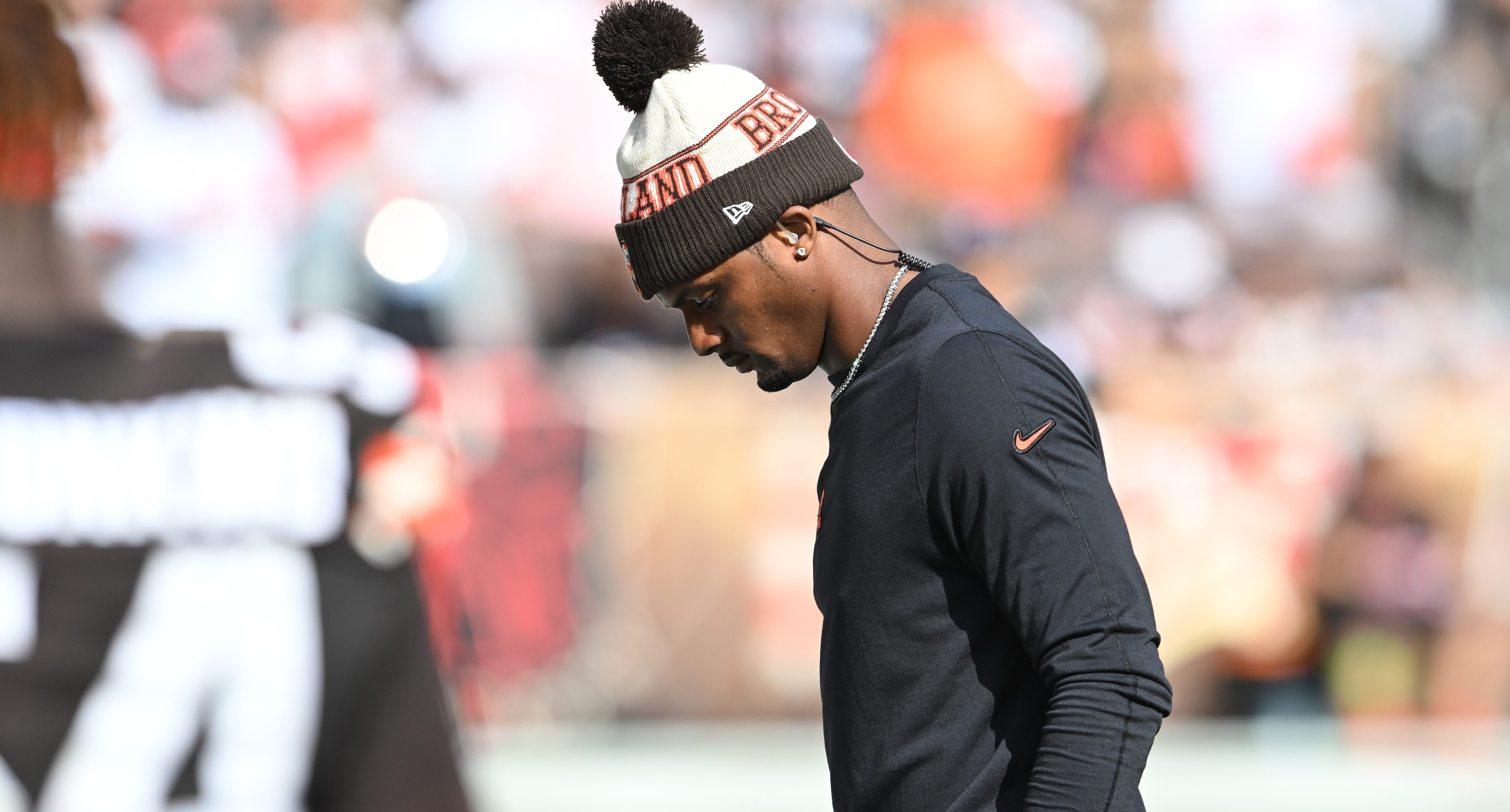 Browns QB Deshaun Watson sitting out with shoulder injury; rookie