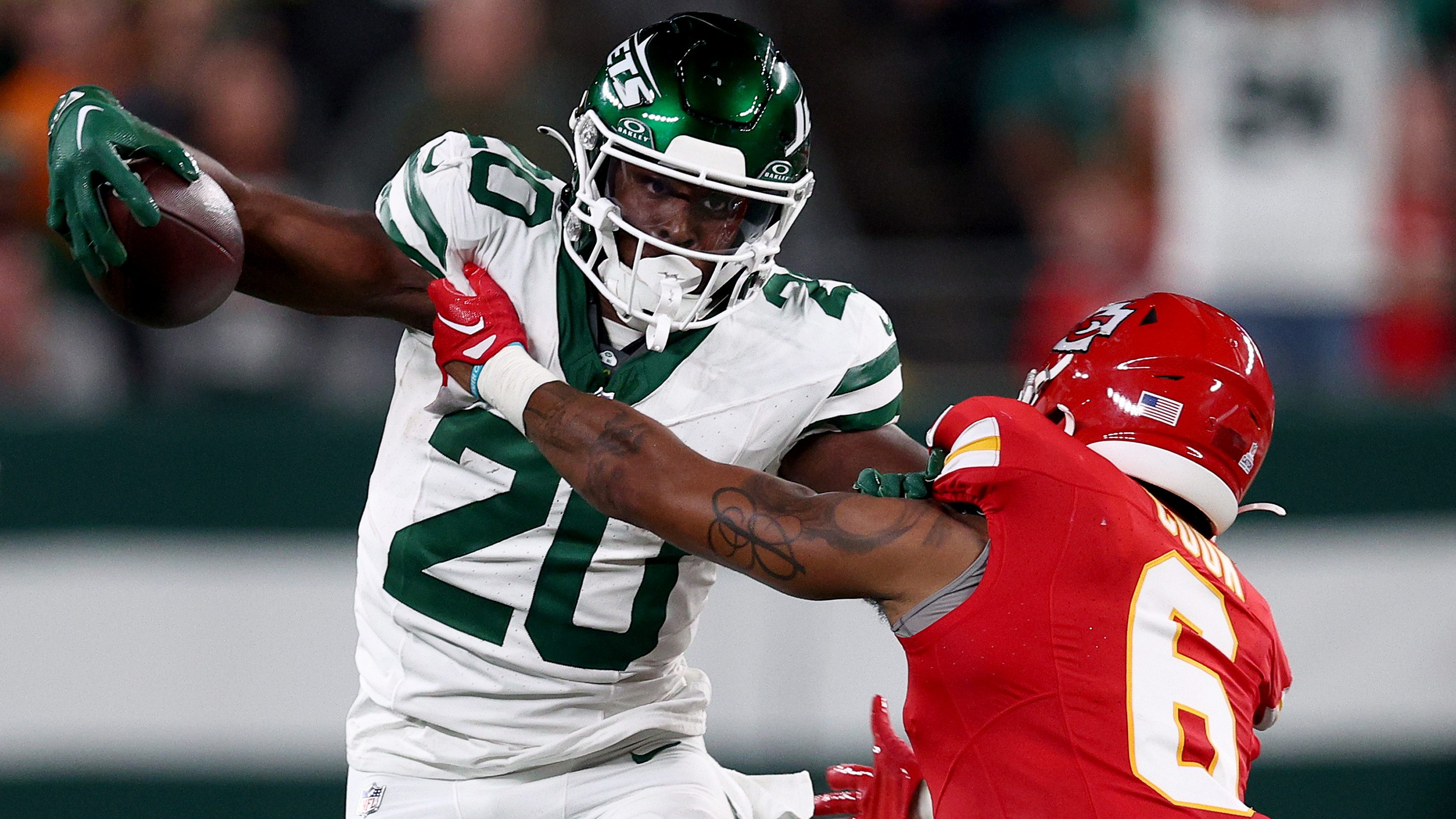 Jets' Zach Wilson Sends Message to Chiefs LB Willie Gay Ahead of