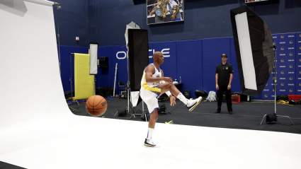 2 Lakers Key Stars to Miss Chris Paul’s Warriors Preseason Debut