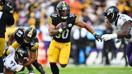Steelers Urged to Make Change in Usage for RBs Najee Harris, Jaylen Warren