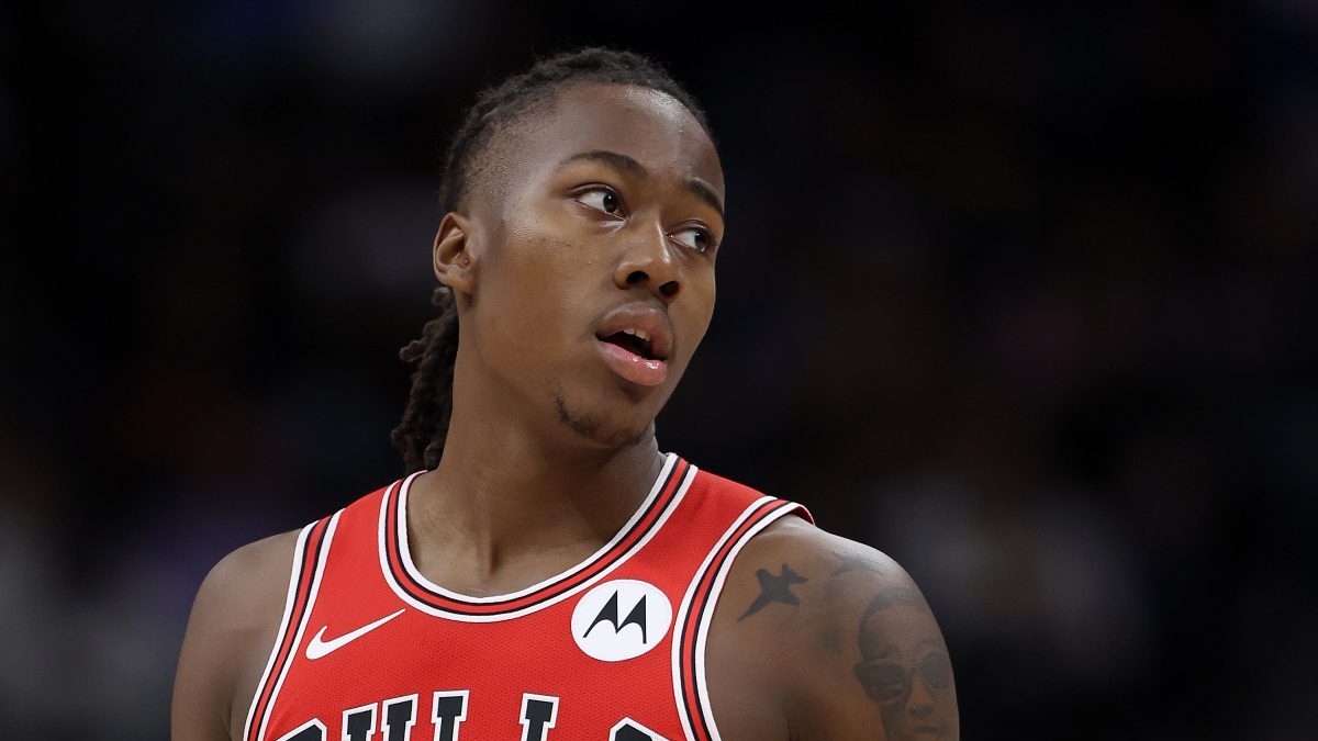 Report: Ayo Dosunmu re-signs with Chicago Bulls