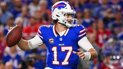 Bills QB Josh Allen Calls Shoulder Injury ‘Scary’ After Win Over Bucs