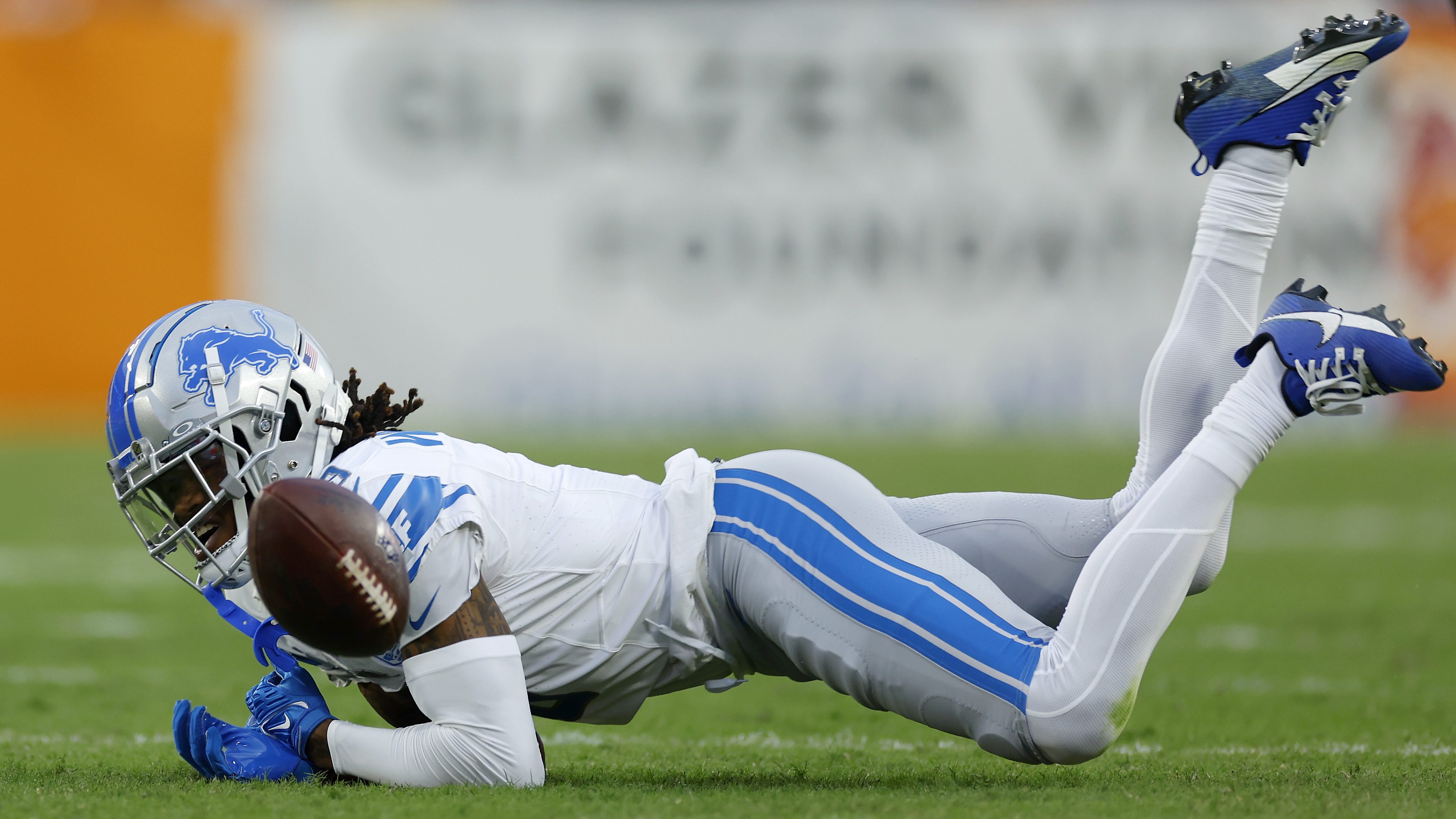 Lions WR Jameson Williams Under Fire After Embarrassing Miscue