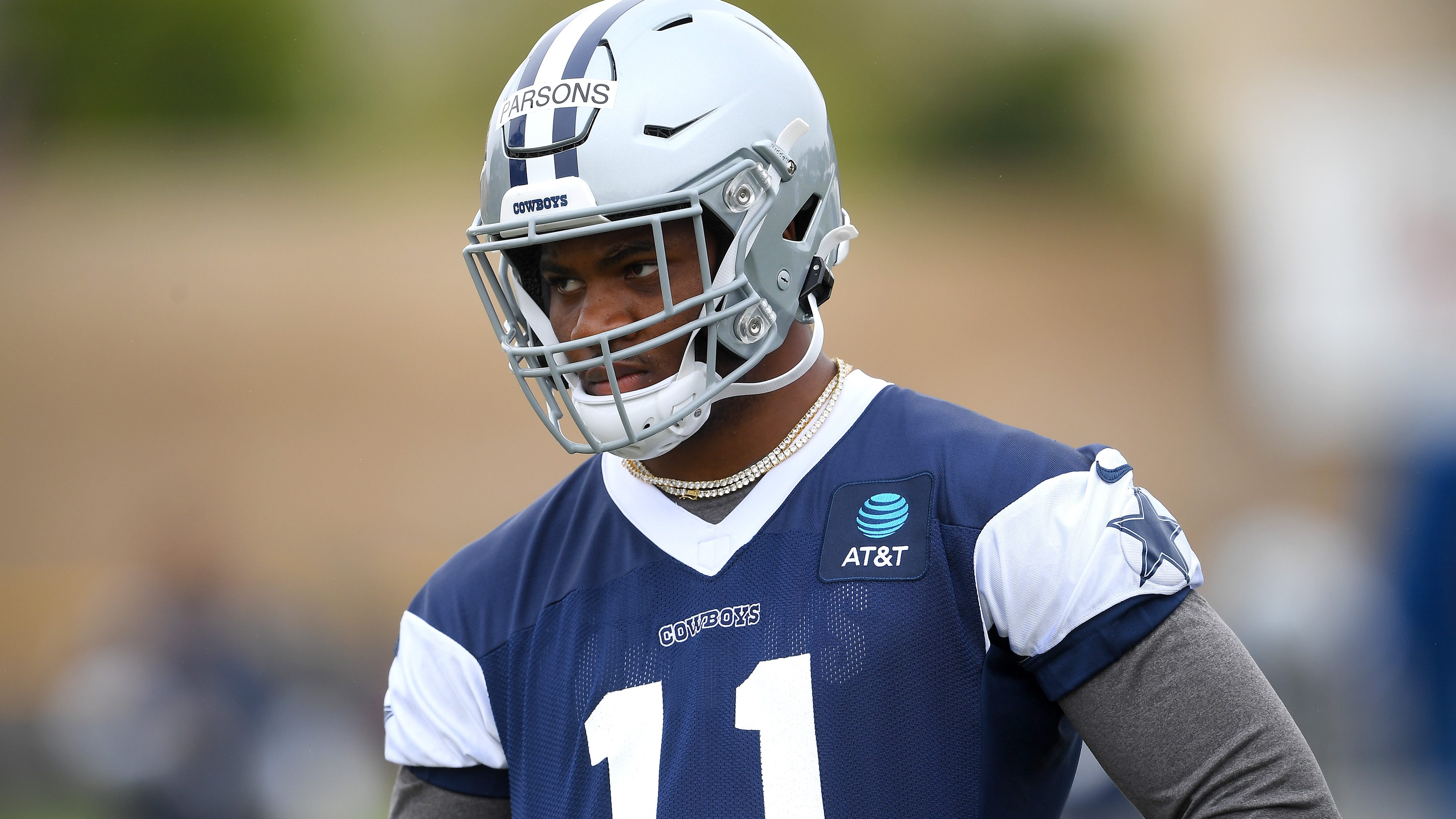 Dallas Cowboys LOOK: Micah Parsons Pregame Tribute to Injured