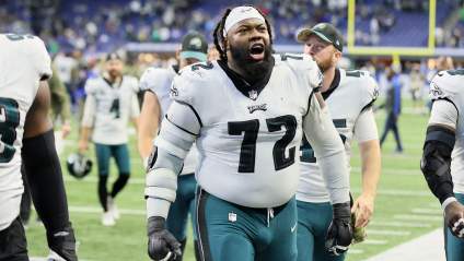 Bills Shut Down 1st-Rounder, Sign Former $50 Million DT