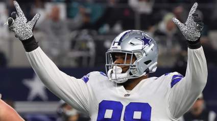 Ex-Cowboys 360-Pound ‘Fan Favorite’ Debuts for NFC Contender