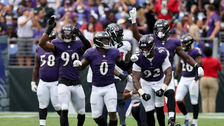 Baltimore Ravens LB Roquan Smith Celebrates with Teammates