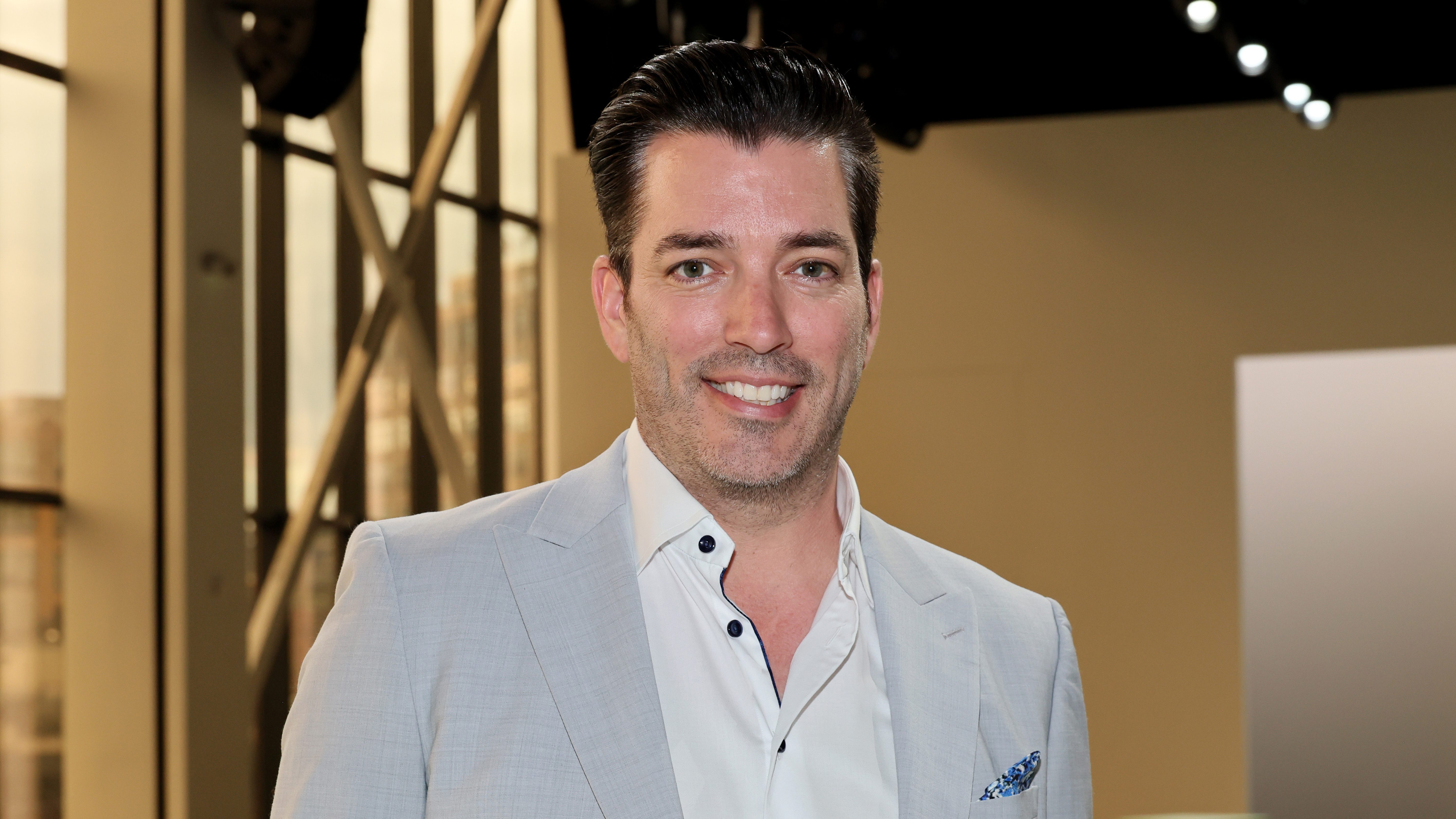 Jonathan Scott Details Wedding Planning 'Red Flag' - Heavy.com