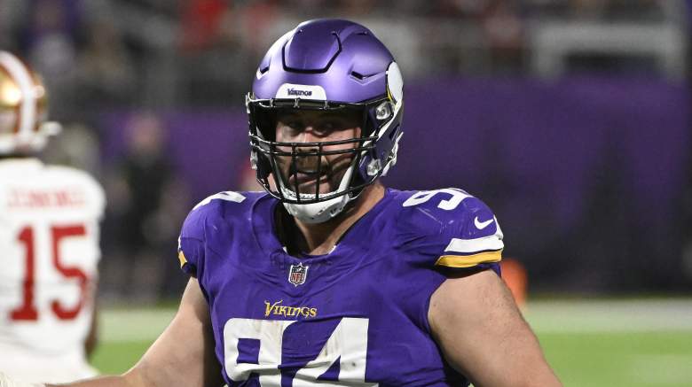 Dean Lowry, Vikings