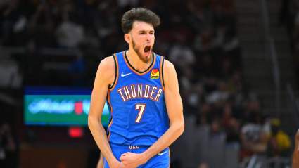 Chet Holmgren Reacts to ‘Full Circle Moment’ With Warriors Star Stephen Curry