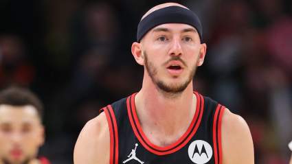 Analyst Compares Bulls’ Alex Caruso’s Trade Value to Grizzlies Star