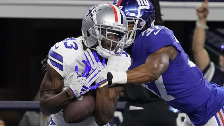 Michael Gallup of the Cowboys catches a touchdown pass