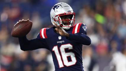 Giants Urged to ‘Take a Swing’ on 1 of 6 Practice Squad QBs