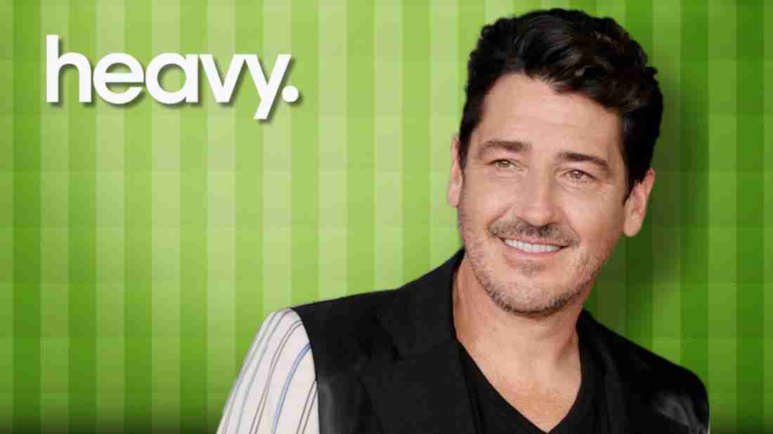 Jonathan Knight's 2024 Includes U.S. Tour & More HGTV