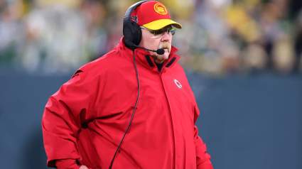 Chiefs Lose Draft Pick to Titans in Practice Squad Signing: Report