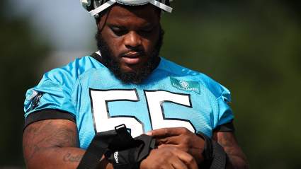 Raiders Sign 379-Pound Ex-Panthers DL