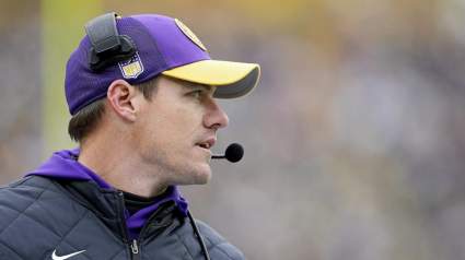 Vikings Sign 4-Time Pro Bowler to Active Roster as Injuries Pile Up