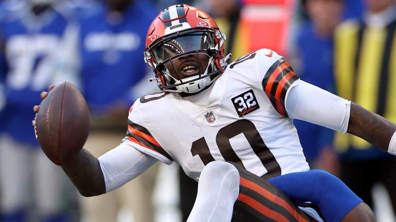 The Browns have re-signed quarterback PJ Walker to the practice squad.