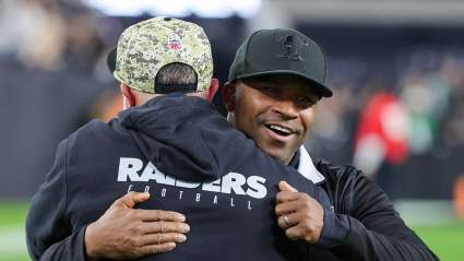 Former No. 2 Pick & Pro Bowl QB With Ties to Champ Kelly Floated as Raiders Fit