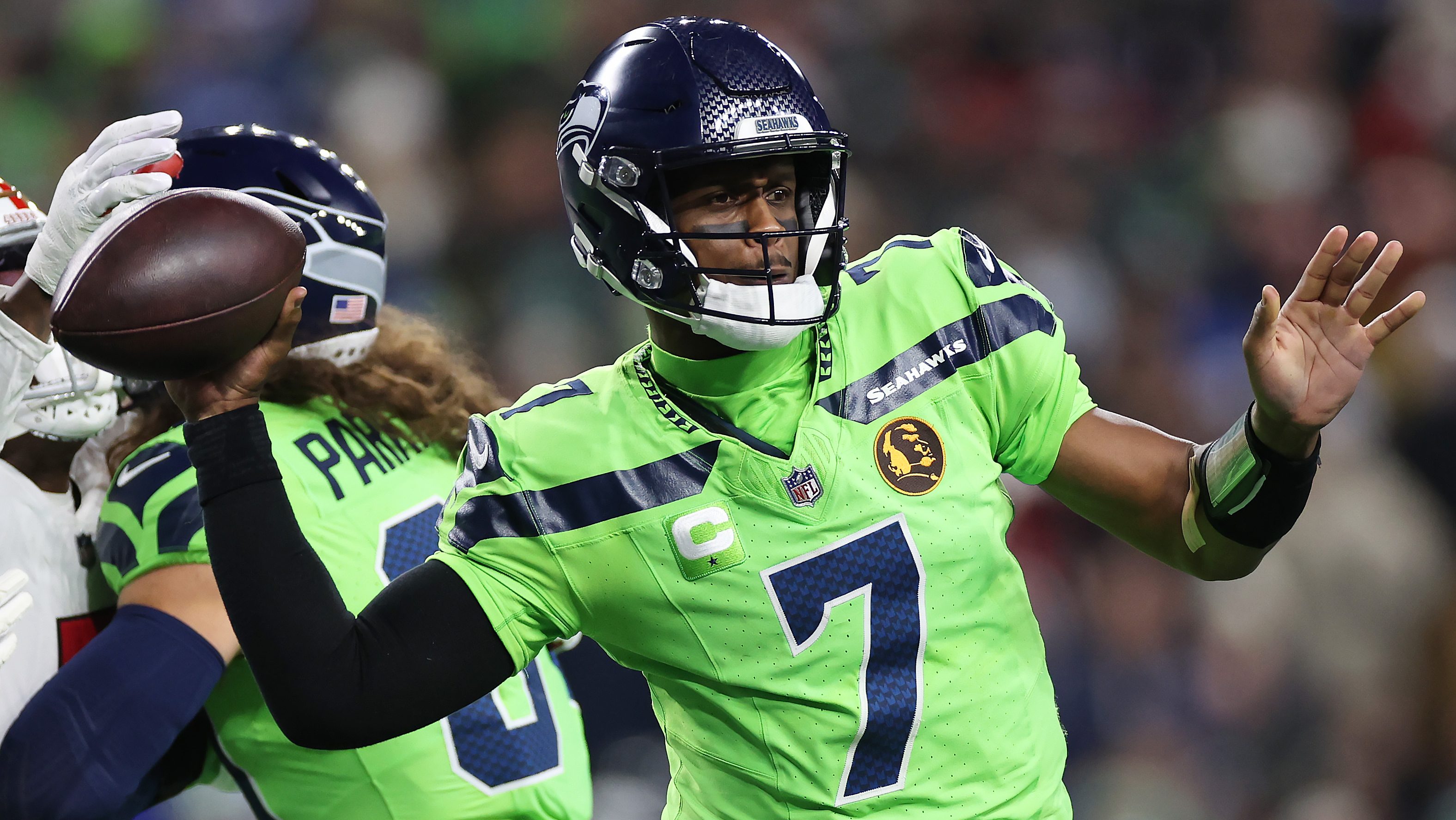 Seahawks News: QB Geno Smith’s New Injury Sparks Concern