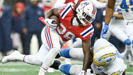 Patriots React to ‘Hip-Drop’ Tackle That Injured RB Rhamondre Stevenson
