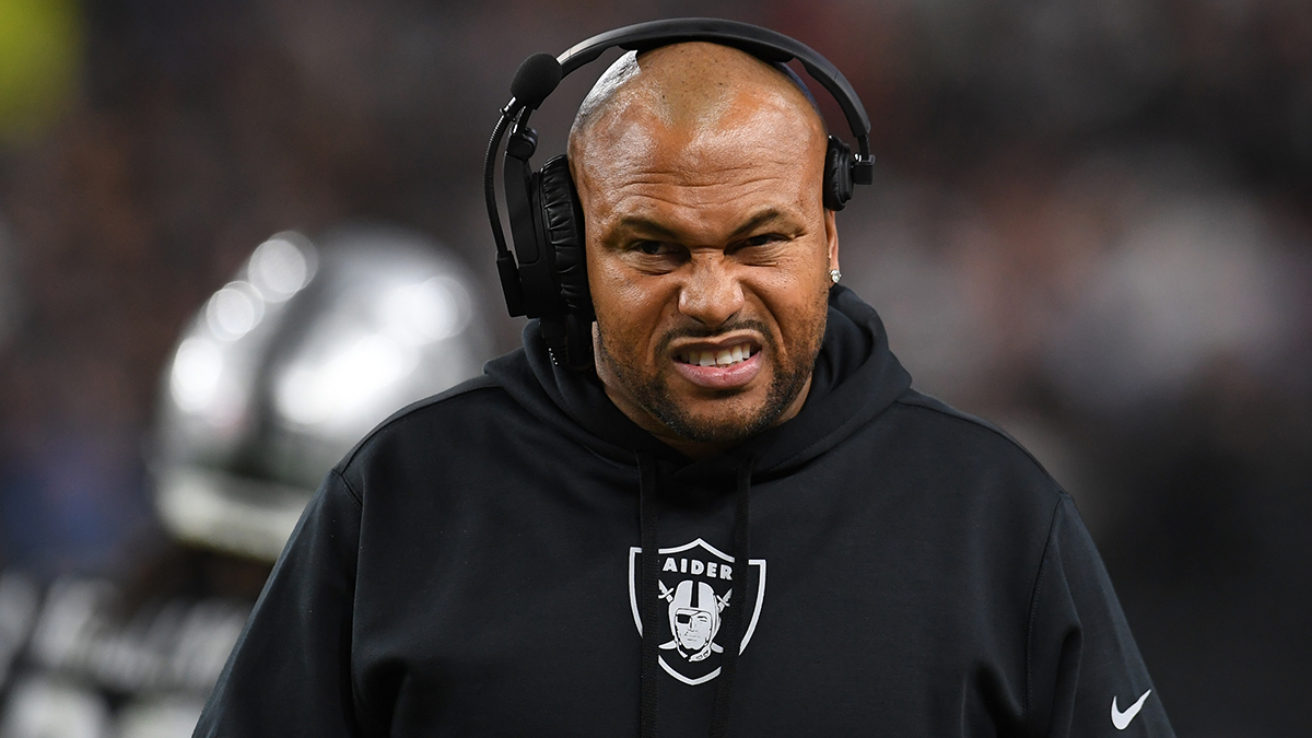 Raiders' Antonio Pierce Makes NFL Coaching History Vs. Chargers