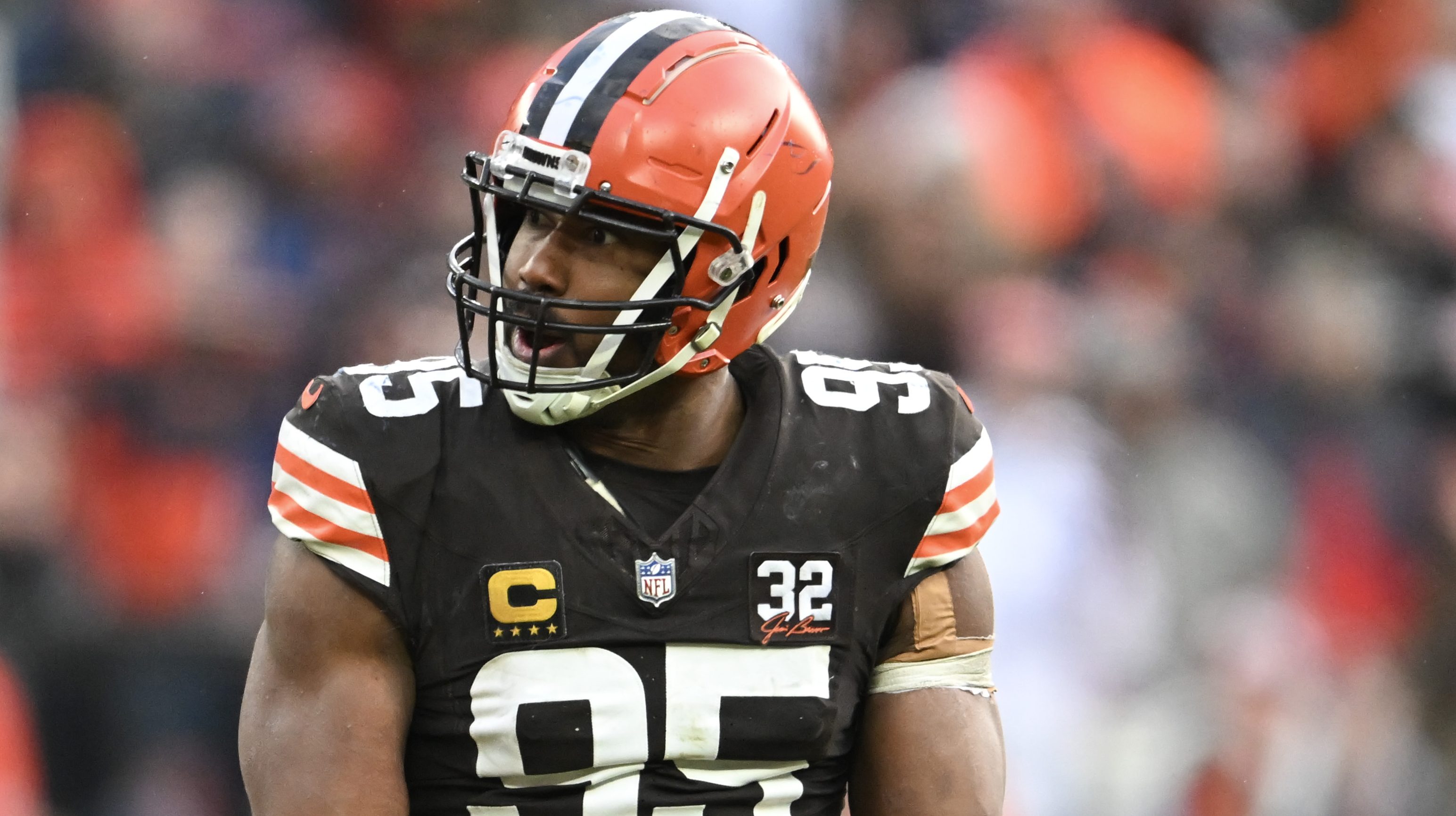 Browns Star Myles Garrett Calls Out NFL With 2-Word Message