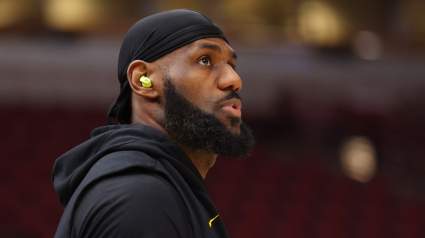 Lakers’ LeBron James Reacts to Game-Winners by Steph Curry, Ja Morant