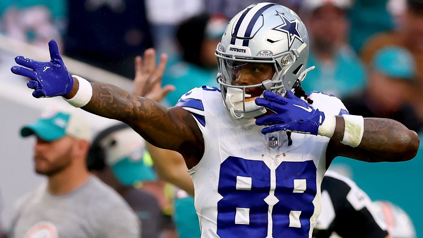 Cowboys' CeeDee Lamb Takes Shot At 'Very Weird' Play-Calling - Heavy.com