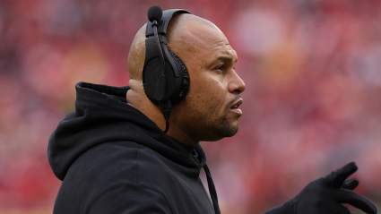 Raiders’ Antonio Pierce Sends Epic Message After Huge Win Over Chiefs
