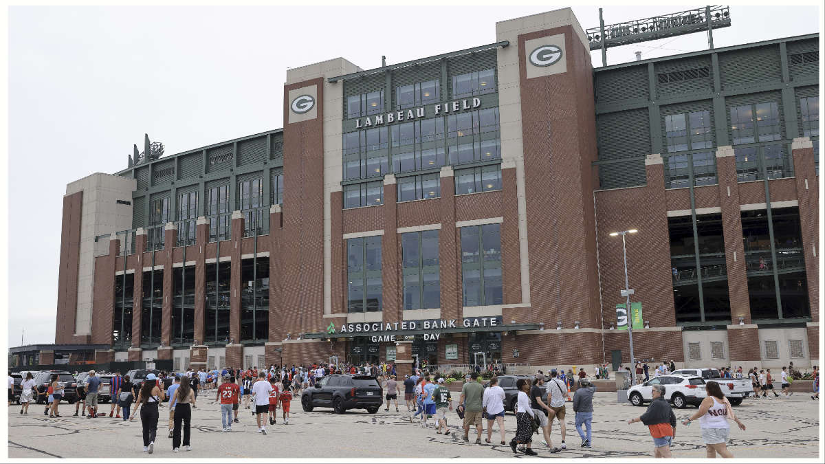 Wisconsin Home for Sale Lambeau Field Is Next Door