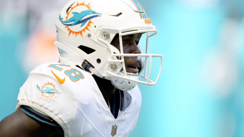 Dolphins RB De'Von Achane named 2024 breakout candidate.