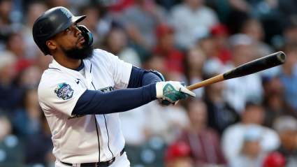 Dodgers Add Teoscar Hernández to Fix This Batting Order Weakness