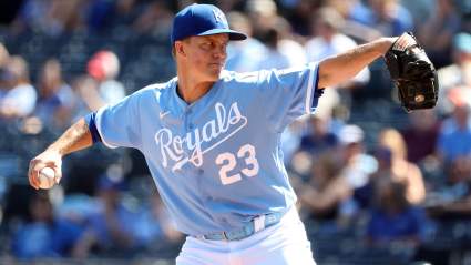 Zack Greinke Enjoys Vacation While Roasting Ex-Big Leaguer