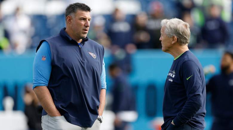 Former Titans head coach Mike Vrabel talks with former Seahawks head coach Pete Carroll in 2023.