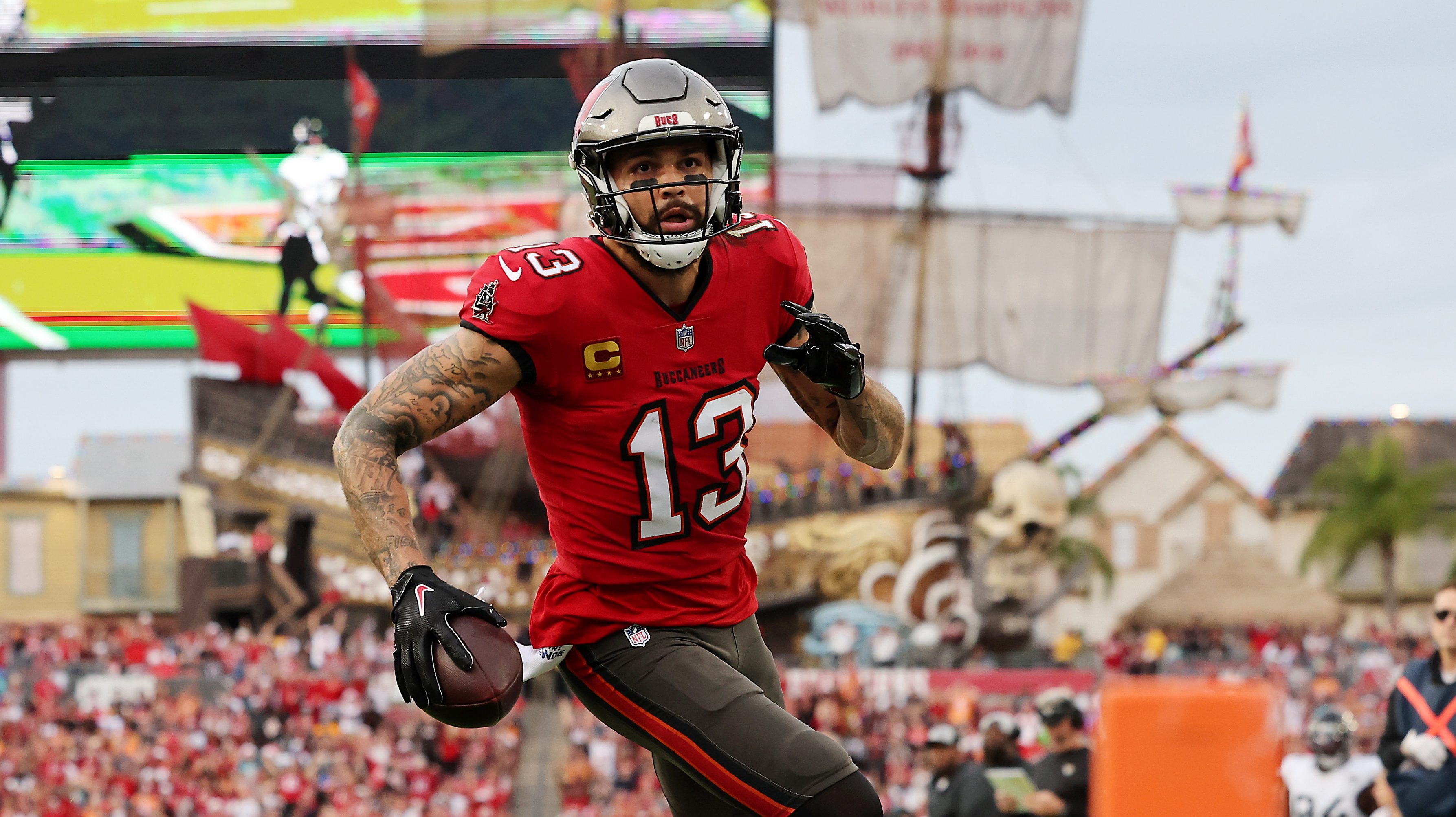 Bears Expected to Sign WR Mike Evans to Pair with DJ Moore