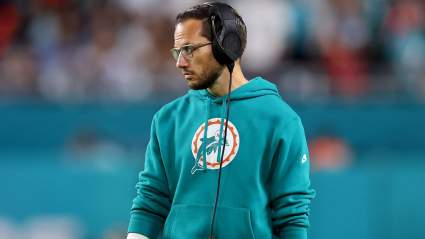 Dolphins Warned to Avoid ‘Polarizing’ Tight End